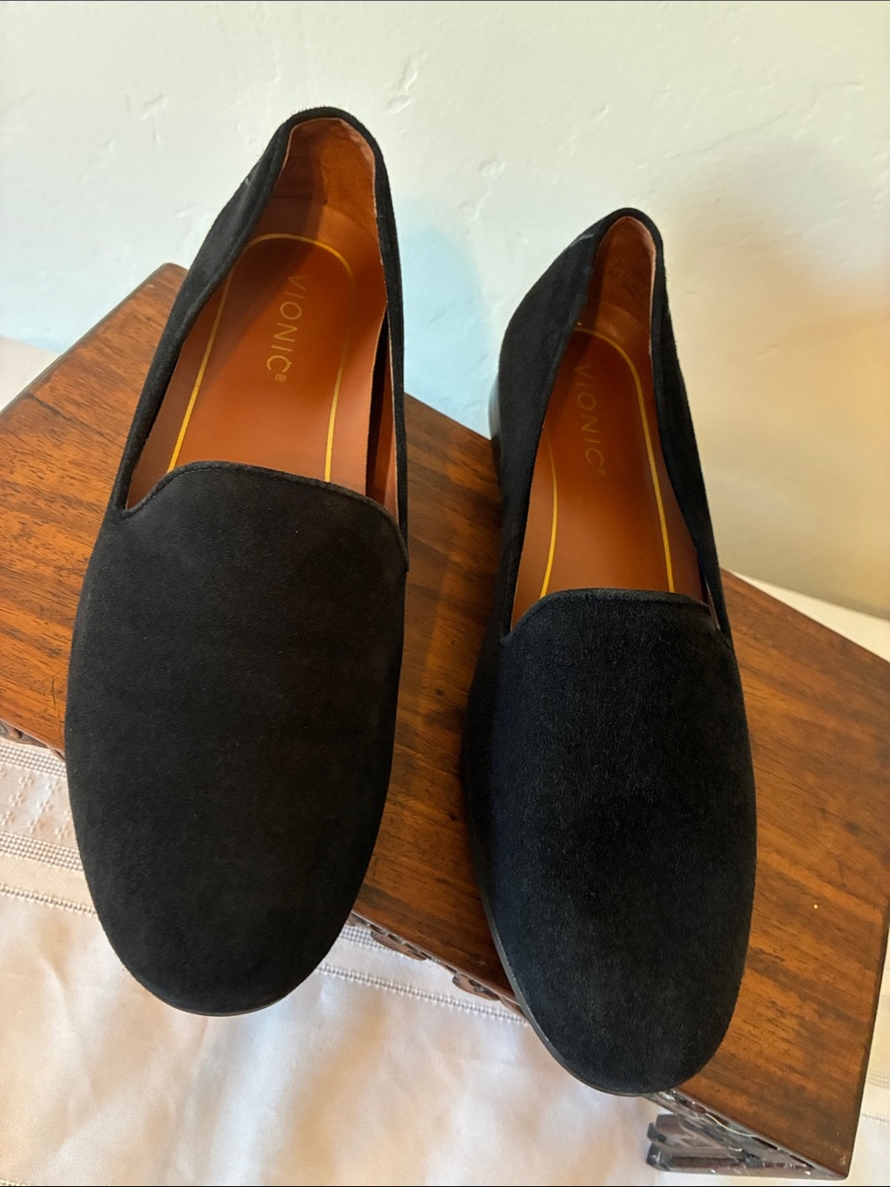 Vionic Willa Black Suede Slip On Loafer Flat Sz 8